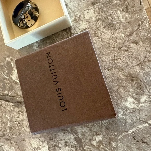 Louis Vuitton Black and Gold Ring - Picture 2 of 3